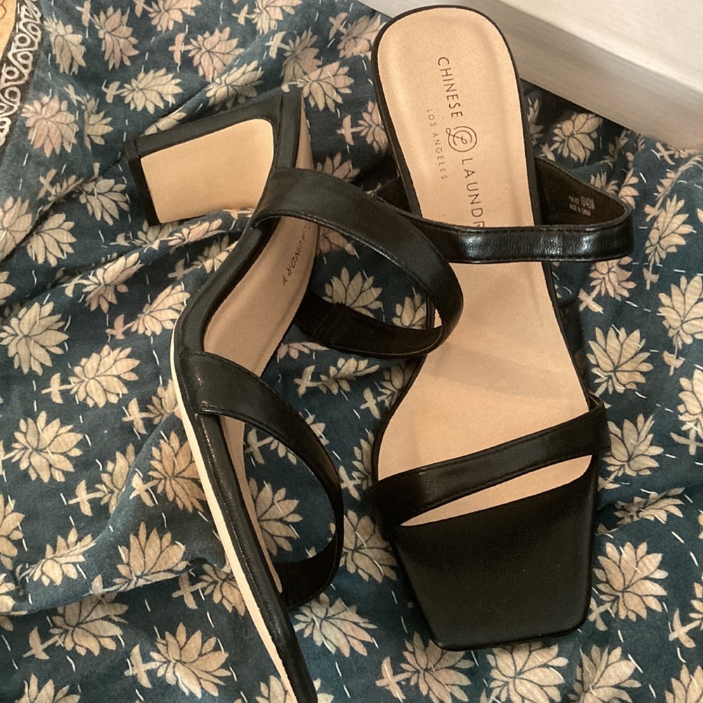 NIB Yanti Mule Strappy Sandals in Black US 10 EUR 41